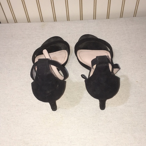 Short heels - Picture 2 of 3